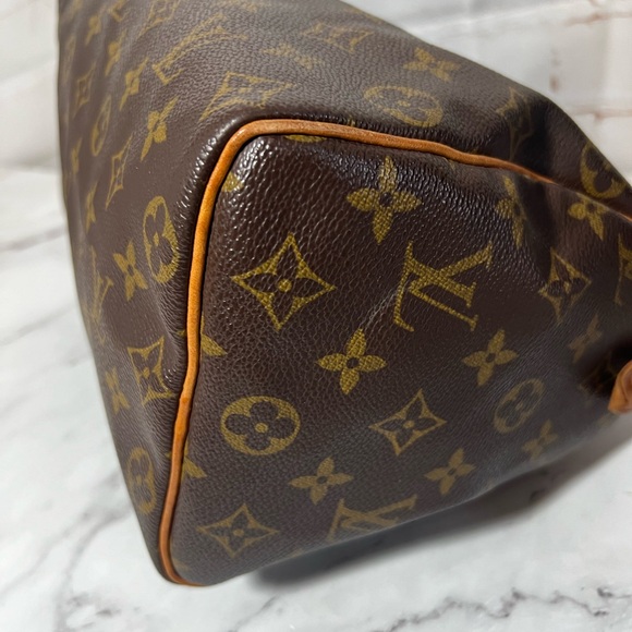 EUC Louis Vuitton Monogram Speedy 25 - Picture 7 of 15